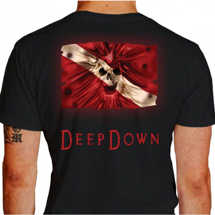 Camiseta - Mergulho - Deep Down Bandeira Mergulhador Submerso Diver Down Efeito Perigo Costas Preta