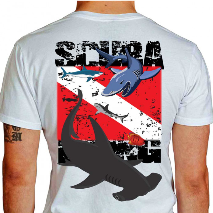 Camiseta - Mergulho - Espécies de Tubarão Bandeira Mergulhador Submerso Diver Down Scuba Diving Lisa Costas Branca