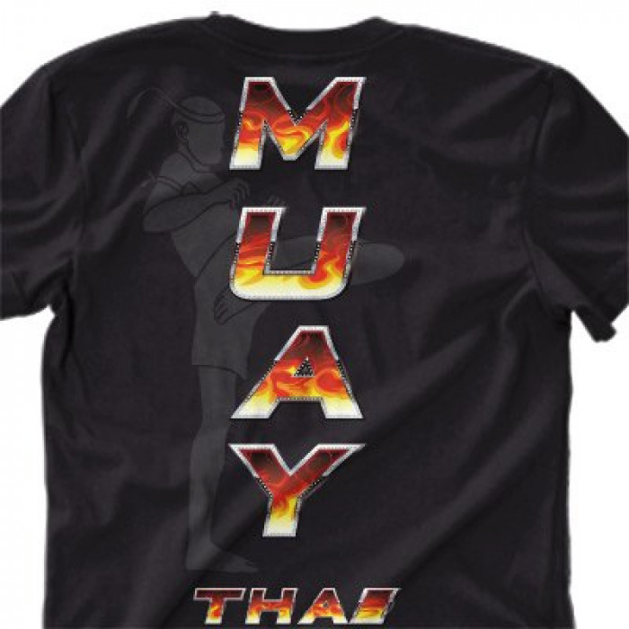 Camiseta - Muay Thai - Chute Lateral Tip-Kang Texto Chamas Fogo Costas Preto