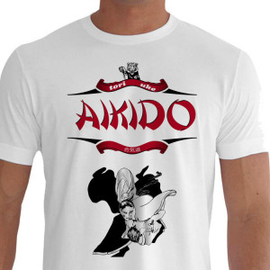 Camiseta - Aikido - Arte Marcial Japonesa Dois Lutadores com Dogi no Dojo