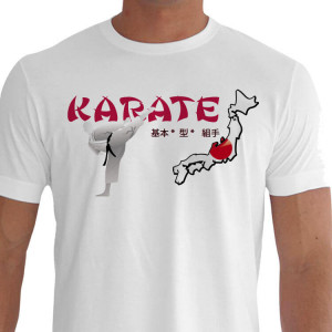 Camiseta - Karatê - Arte Marcial Japonesa Mapa Japão Mestre Dando um Keri Pancada com o Pé