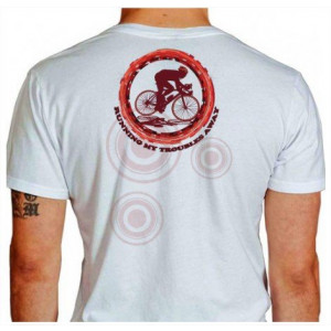 Camiseta - Ciclismo - Ilustração Ciclista Frase Running My Troubles Away Costas Branca