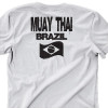 Camiseta - Muay Thai - Lutador Dando Chute Lateral Tip-kang Bandeira do Brasil Frente Costas
