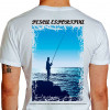 Camiseta - Pesca Esportiva - Pescaria Pedras Mar Se as Pessoas se Concentrassem nas Coisas Realmente Importantes da Vida Haveria uma Escassez de Varas de Pescar - branca