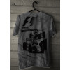 Camiseta - Fórmula 1 - Dois Pilotos Disputa Curva Aberta de Alta Velocidade Costas Cinza Cabide