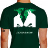 Camiseta - Hipismo - Equestre Mapa do Mundo Dois Cavalos Competidores Ferradura Costas Verde