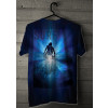Camiseta - Surf - Surfista Dando um Aéreo Onda Efeito Luz Costas Azul Cabide