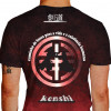 Camiseta - Kendo - Kenshi Lutador Movimento Jodan no Kamae Kanji Frase Caminho de Busca para a Vida e a Existência Humana Costas Vermelha
