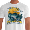 Camiseta - Pesca Esportiva - A Pescaria não Vive sem Mim Pescador Barco Sol Peixes Frente Branca