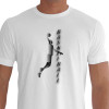Camiseta - Basquete - Jogador Saltando com a Bola Frente Cesta de Chuá Branca